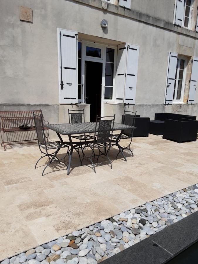 Appartement La Tourterelle à Thaims Extérieur photo